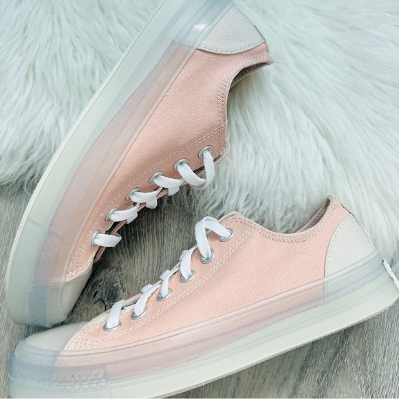 NWT Converse Chuck Taylor All Star Women’s Shoes - Picture 4 of 8